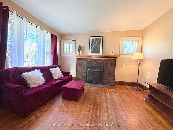 4th image of 3203 Linwood Pl