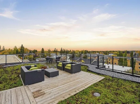 1521 N 26th Ave SW #104, Calgary, AB T2T 1C4