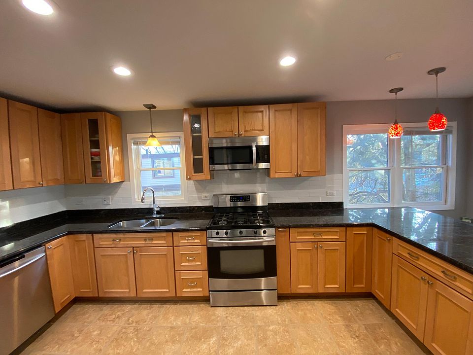 1st image of 6754 N Harlem Ave #2