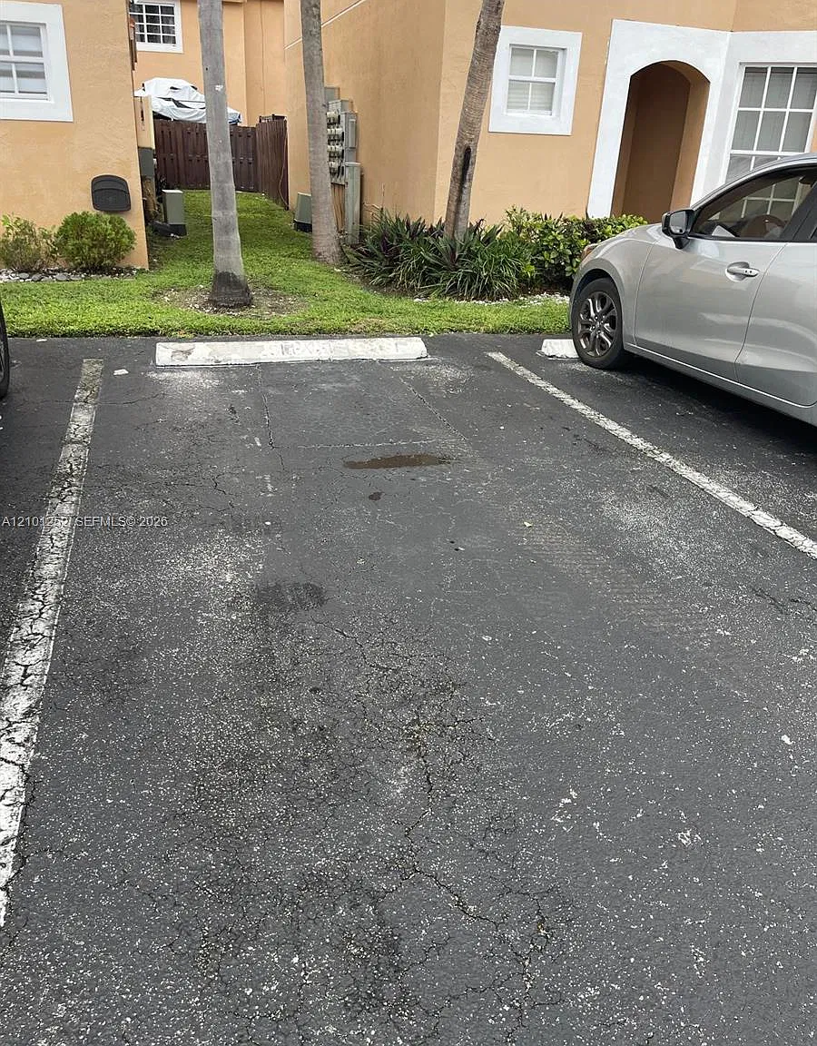 Sienna Villas Condo — Photo 2