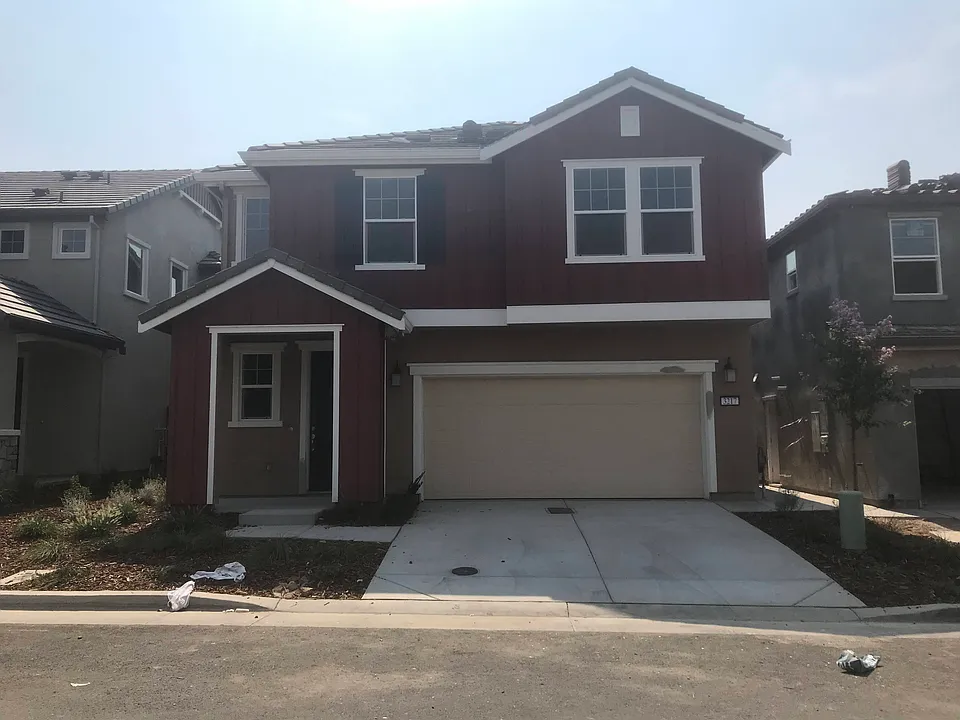 3217 Auburn Leaf Loop