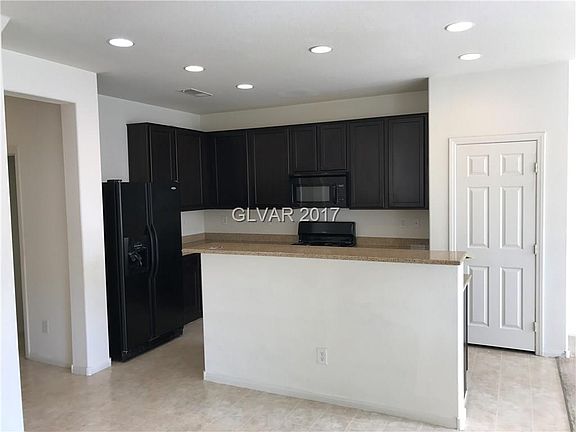4th image of 9159 Sheffield Garden Ave #0