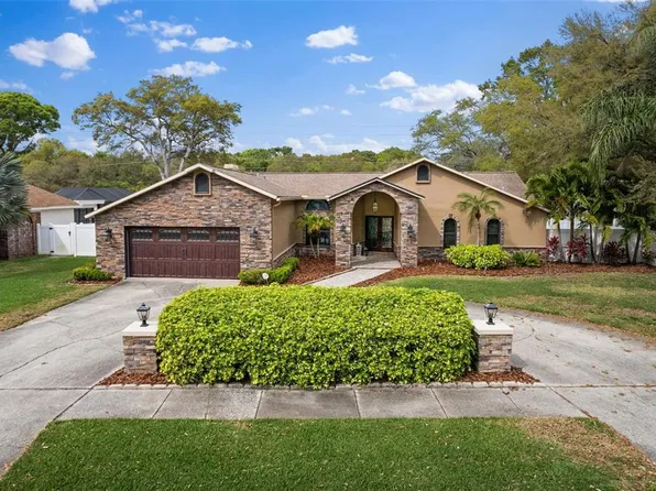 12289 Oaks Ln, Seminole, FL 33772