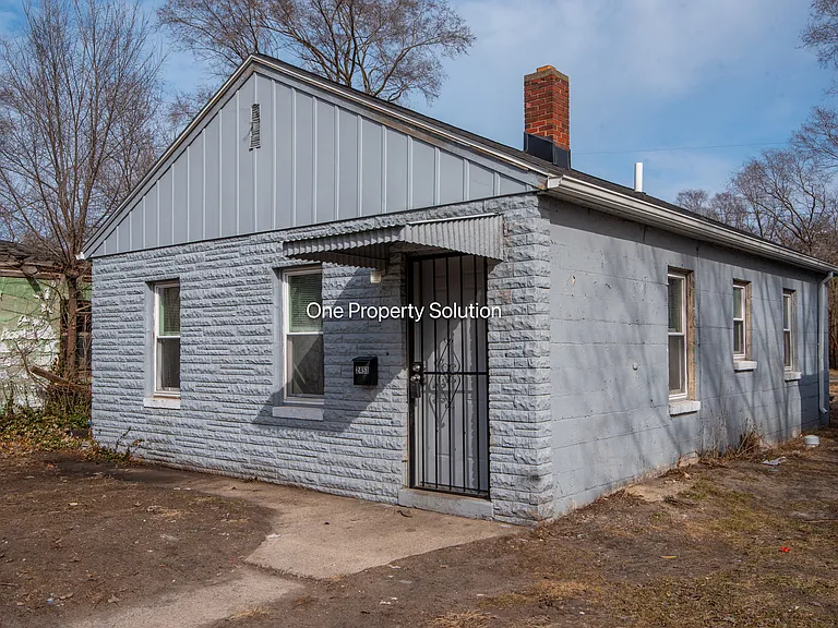 2453 Prospect St — Photo 13