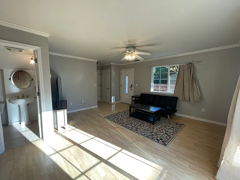 850B Shearer St — Photo 28