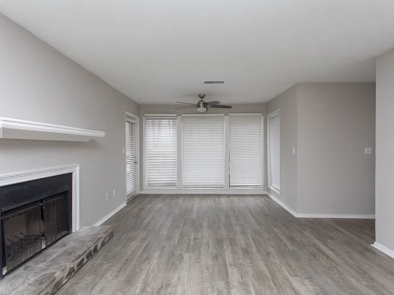 Berkeley Landing Apartments — Photo 19