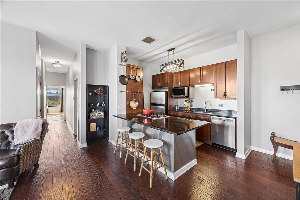 3 bed, $3,700 — Photo 3