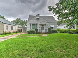 422 Maywood Ct, Decatur, IL 62526