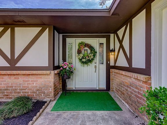 4th image of 12611 Pebble Creek Ln