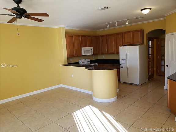 4th image of 11466 NW 79th Ln