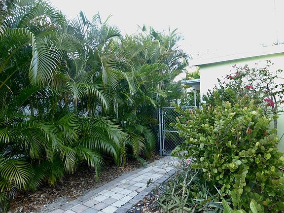 5th image of 831 Biscayne Drive