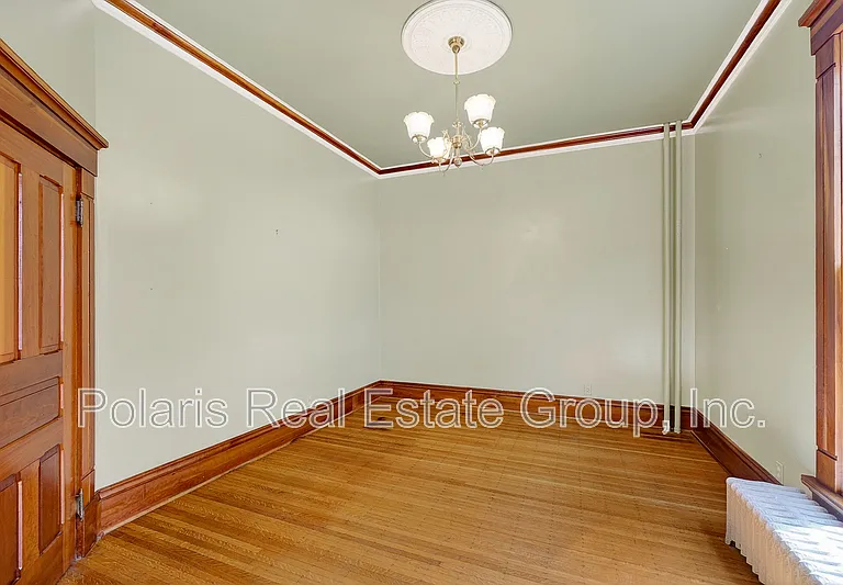 1507 Broadway St — Photo 9