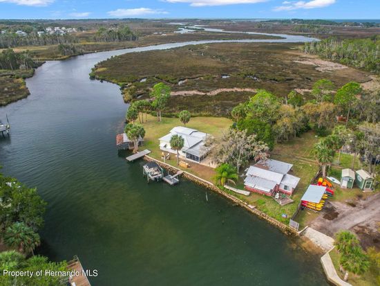 8064 Marys Fish Camp Rd, Weeki Wachee, FL 34607