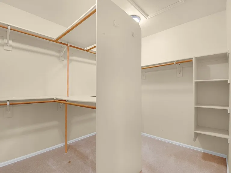 2420 Regal View Ct — Photo 31