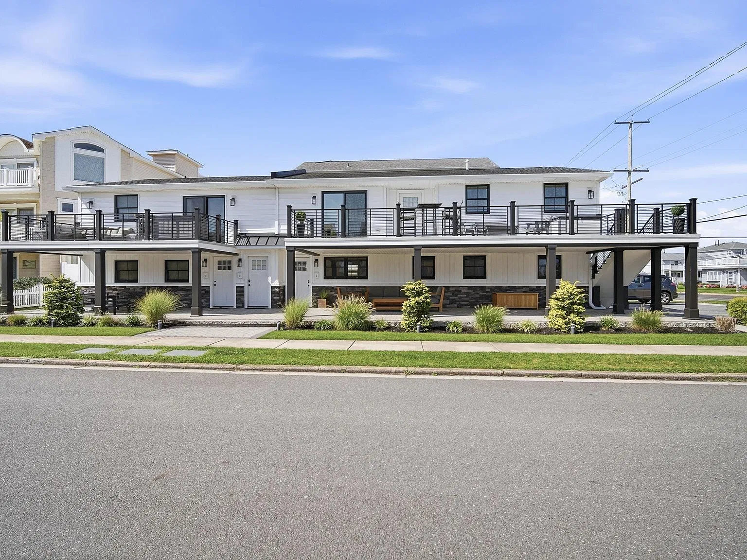 3 bed, 1.5 bath, $2,795 — Photo 1