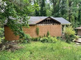 2740 Dale Creek Dr NW, Atlanta, GA 30318