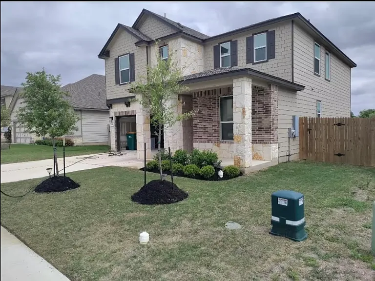 121 W Point Way — Photo 1
