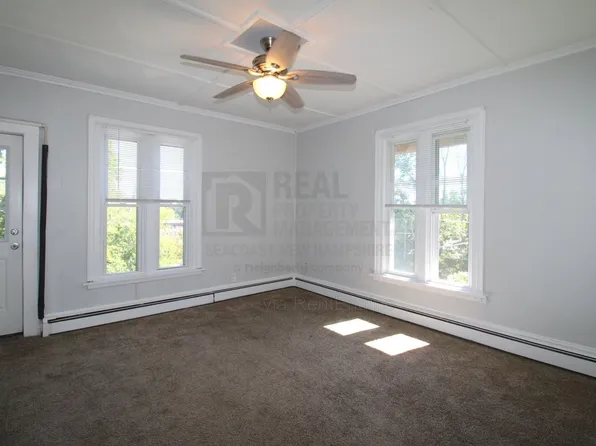 9 Beacon St APT 3, Somersworth, NH 03878
