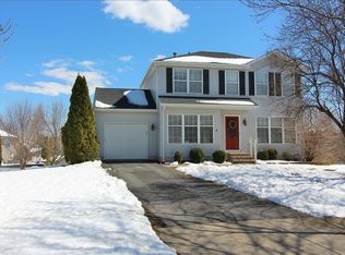 140 Woodside Dr, Easton, PA 18045