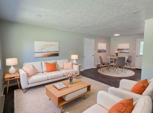 444 Corona Loop Rd, Roseburg, OR 97471
