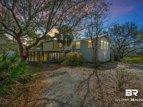 30758 Pine St, Perdido Beach, AL 36530