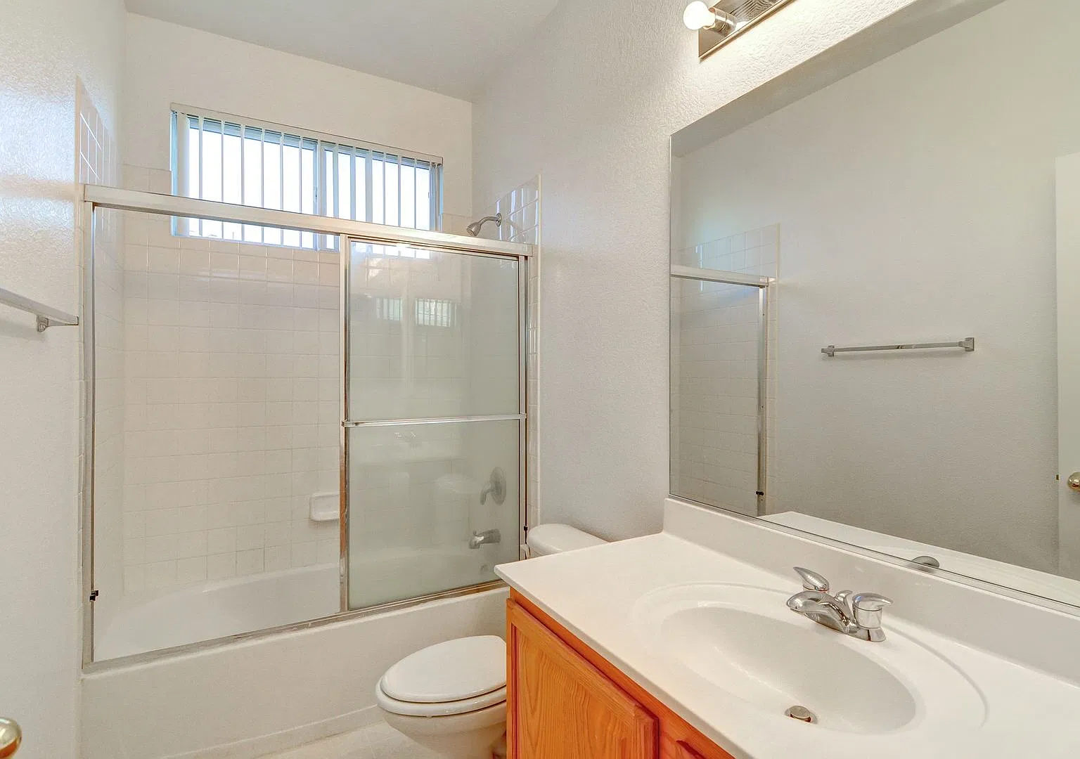 6180 Bridgeport Hills Avenue, Las Vegas, Nevada 89139 — Photo 2