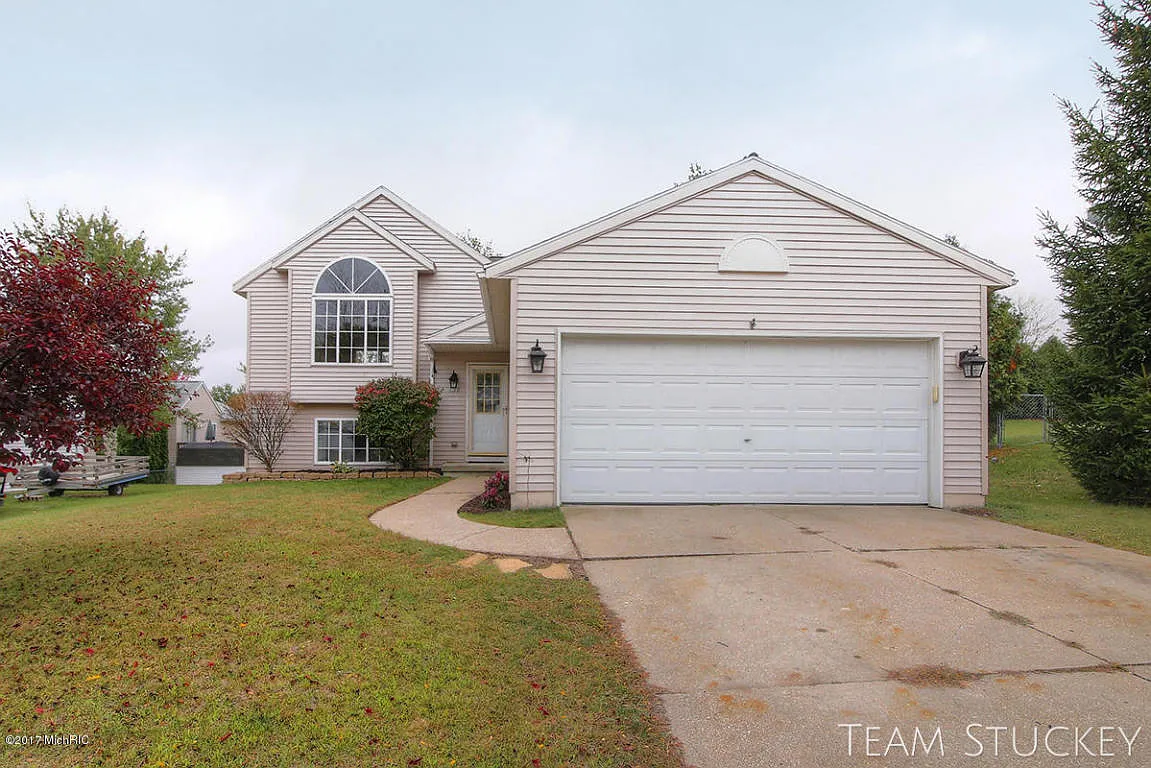 138 Rollingwood Dr NE photo 1