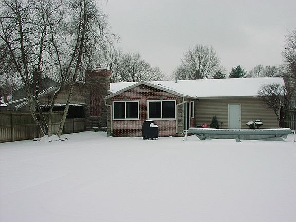 4th image of 52530 Farmingdale Dr