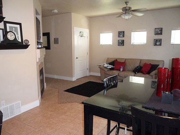 4th image of 2621 N Elm Dr