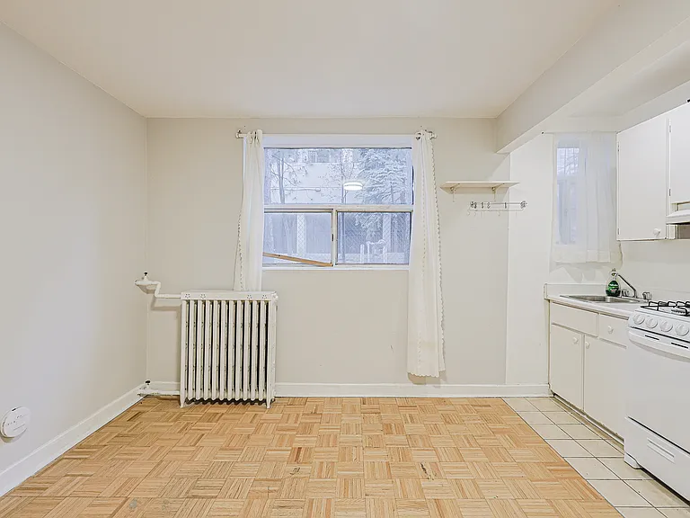 33 Maitland St #303 — Photo 7
