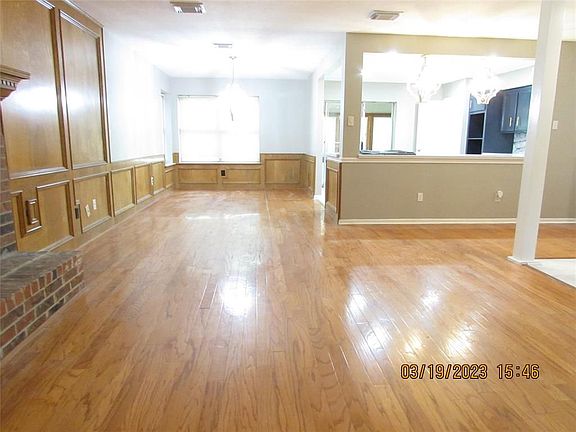 4th image of 3707 Heather Ln
