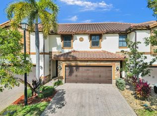 9627 Waterview Way, Pompano Beach, FL 33076