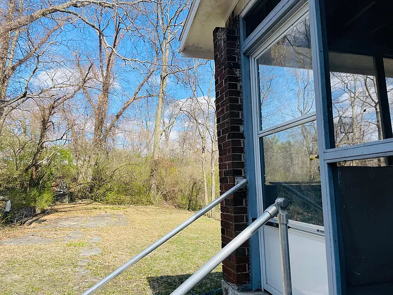 434 W Wyoming Ave — Photo 22