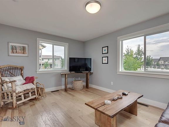 5th image of 2926 Warbler Way Unit A