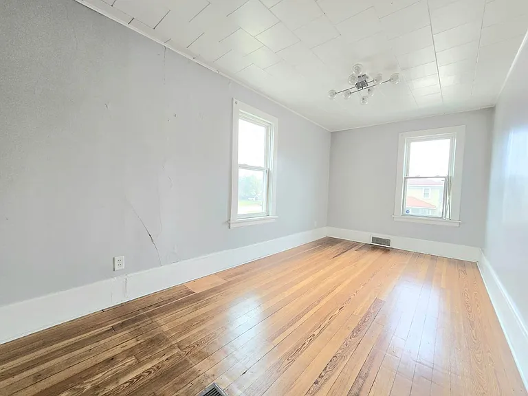609 E Mishawaka Ave — Photo 7