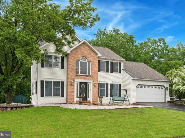 504 Ridge Dr, Douglassville, PA 19518