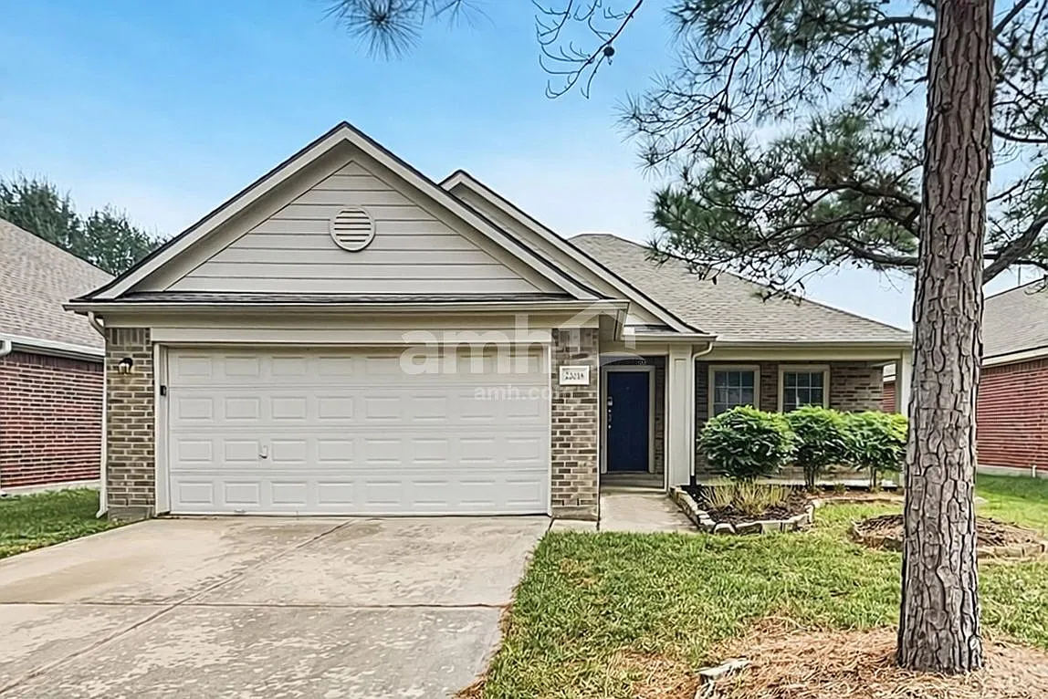 3 bed, 2.0 bath, 1765 sqft, $2,325 — Photo 1
