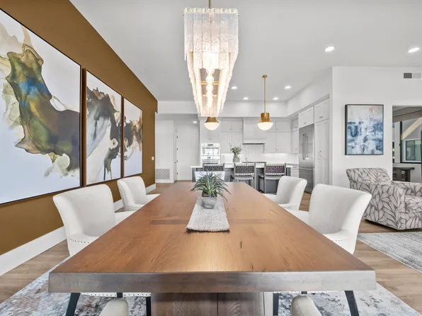 5250 E DEER VALLEY Drive #401, Phoenix, AZ 85054