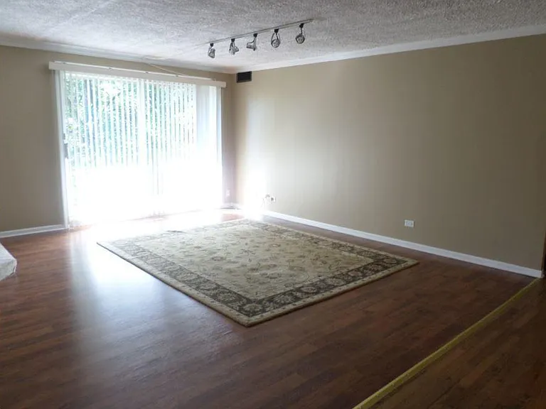 5S100 Pebblewood Ln — Photo 13