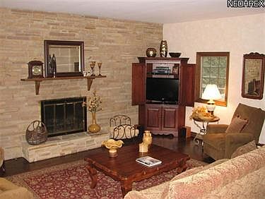 5th image of 2996 Oakridge Dr