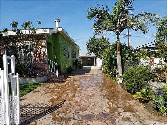 4th image of 8701 Prince Ave