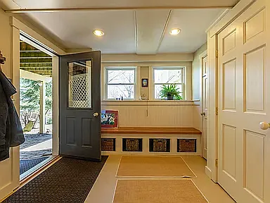 basement mud room entry