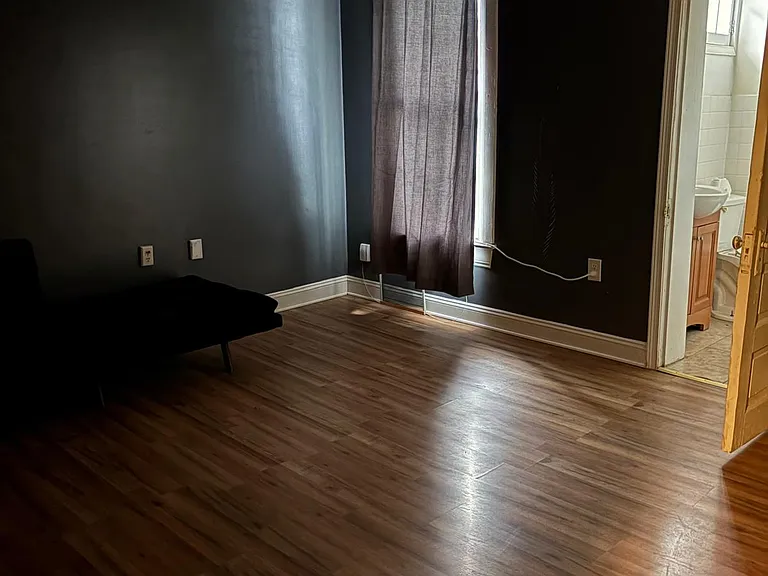212 W Martin St #4 — Photo 5