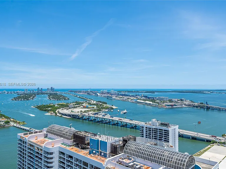1750 N Bayshore Dr #5310 — Photo 2
