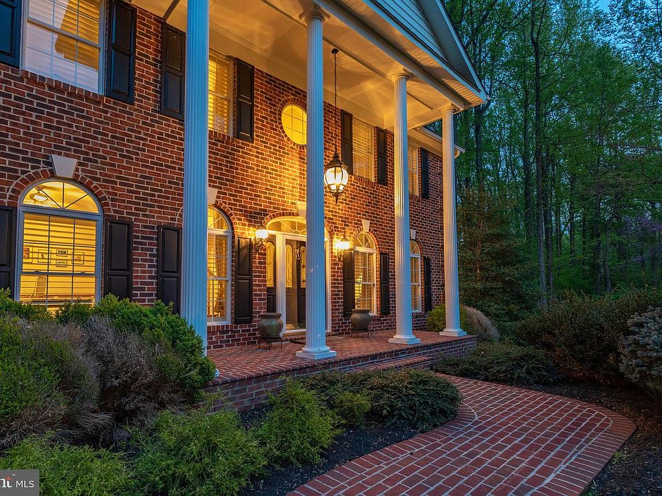 1st image of 6549 Stoneridge Ct
