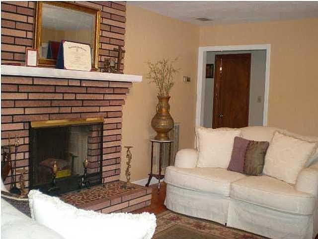 2nd image of 4712 Durant Ave