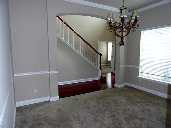 5th image of 232 Kenmore Ave