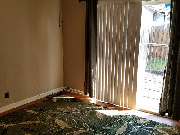 4th image of 1328 Mound St