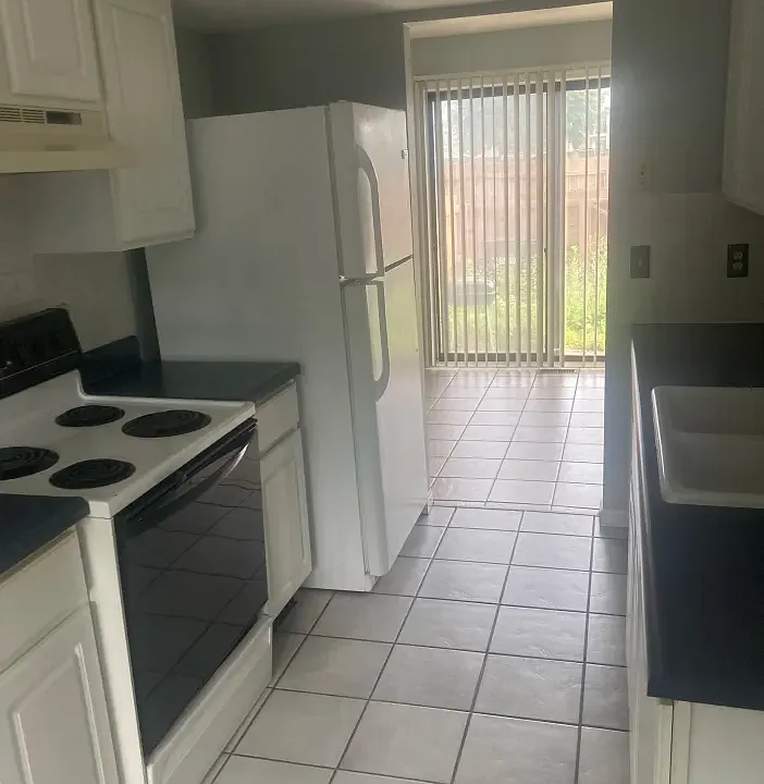 510 Halifax Cir