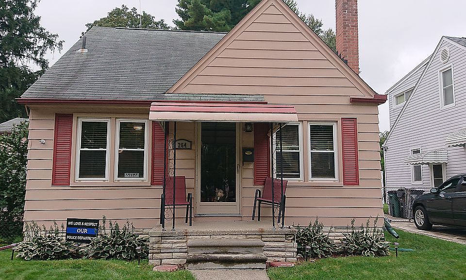 1st image of 264 Bauman Ave